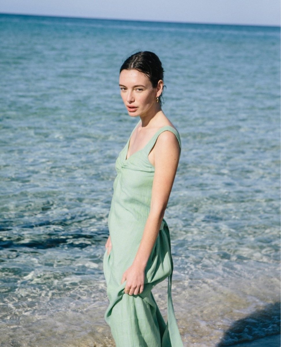 The Cala Midi Dress from #noemajames #irishfashion #dress #greendress #linen #linendress #summerdress #naturalfibres #sustainablefashion #slowfashion #IrishFashionArt #noemalifestyle #noemadamaris #Irishdesign #CIFD