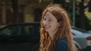 merlinpapin3's tweet photo. .@FredOL69007 Ce soir sur @France4 le film #TrePiani de Nanni Moretti (2021)
Avec : Margherita Buy, Riccardo Scamarcio, Alba Rohrwacher, Nanni Moretti, Alessandro Sperduti, Elena Lietti, Adriano Giannini, Denise Tantucci, Anna Bonaiuto, Paolo Graziosi, Stefano Dionisi, Tommaso Ragno, Teco Celio, Gea Dall'Orto, Chiara Abalsamo, Giulia Coppari, Alice Adamu, Letizia Arnò, Francesco Acquaroli, Daria Deflorian, Alessia Giuliani, Rossana Mortara, Laura Nardi, Sergio Pierattini, Arianna Serrao, Francesco Brandi, Lorenzo Fantastichini, Karen Di Porto, Silvia Iorio, Roberto De Francesco

A Rome, les habitants d'un immeuble vont se déchirer à cause de la faute de l'un d'eux, Andrea, le fils de 20 de Dora et Vittorio, qui vivent au dernier étage. Vittorio ne comprend pas Andrea, pire le rejette. Dora, elle, ne veut pas abandonner son fils. Si elle le fait, c'est à cause d'un ultimatum imposé par son mari. Il y a aussi Monica, abandonnée de long mois par son mari qui travaille à l'étranger, qui est effrayée à l'idée de devenir mère sans aucun soutien. Lucio, de son côté, accuse de négligence tous ses voisins alors qu'il laisse sciemment sa fille de 7 ans à la garde de son voisin de palier. Il trompe, agresse et bouleverse durablement tout l'équilibre de son foyer...