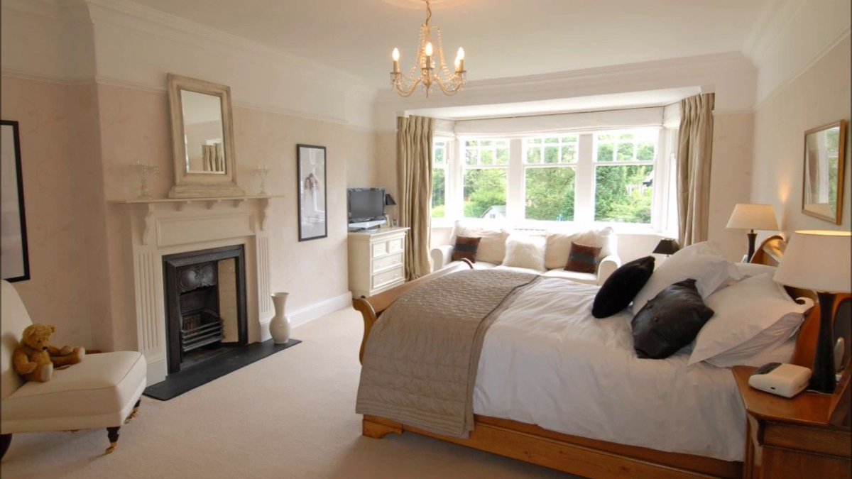 AlexOGoldstein's tweet photo. Please do not rely on estate agents to take your property photographs https://t.co/g2hZUie3NM #property #propertyexpert #harrogateproperty #propertygoldstandard #alexgoldstein #yorkshireproperty #propertyadvice #estateagents #buyingproperty #sellingproperty #photography https://t.co/1LXuzQBBdR