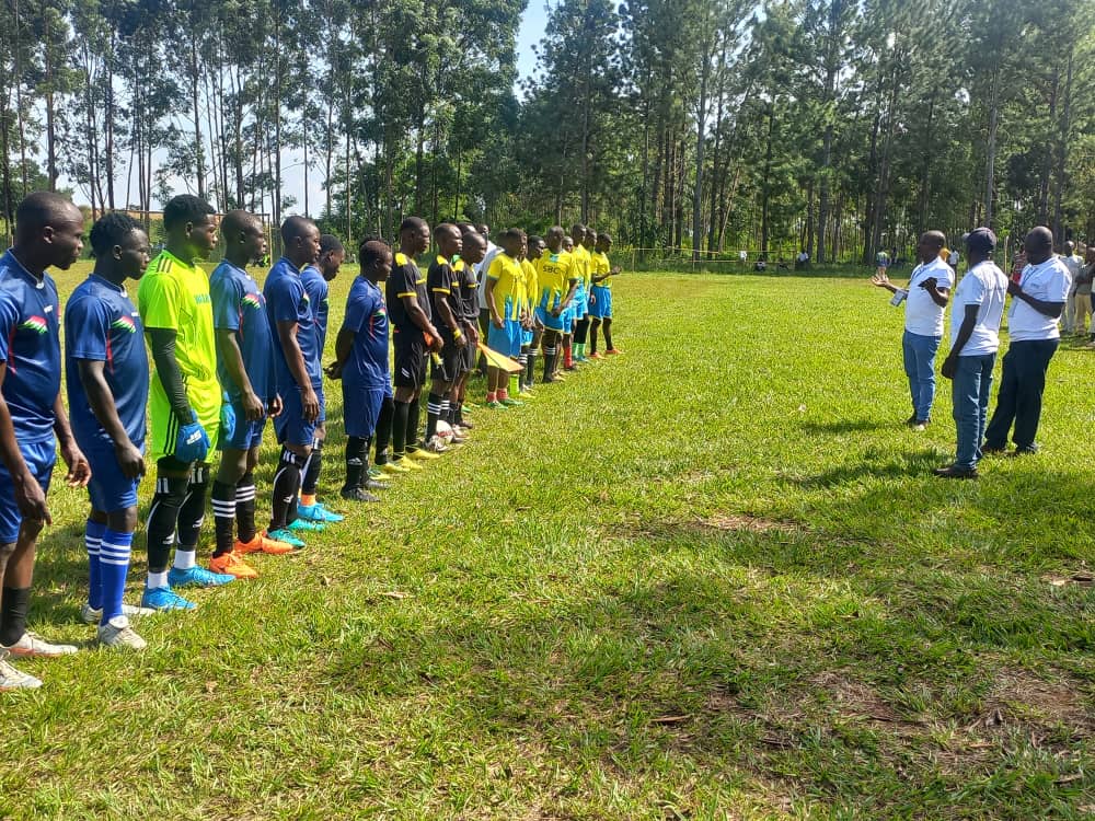 Football has the power to unite us all women, youth, and elders alike. On 19/05/202, ORRA and her partners organized a football galla in Nyakasinina village, which attracted more than 1000 people. We harnessed this energy to raise climate change issues in Hoima district.