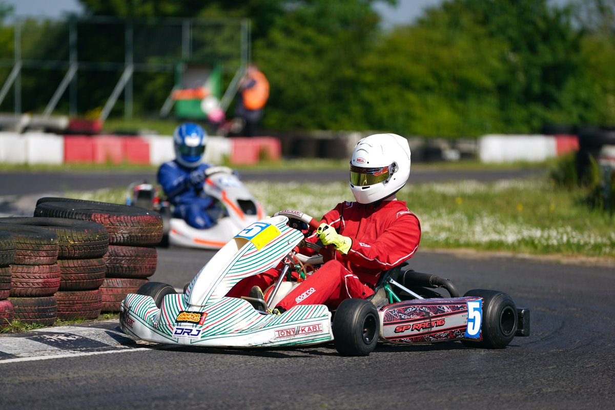 Sam Shaw tweet media