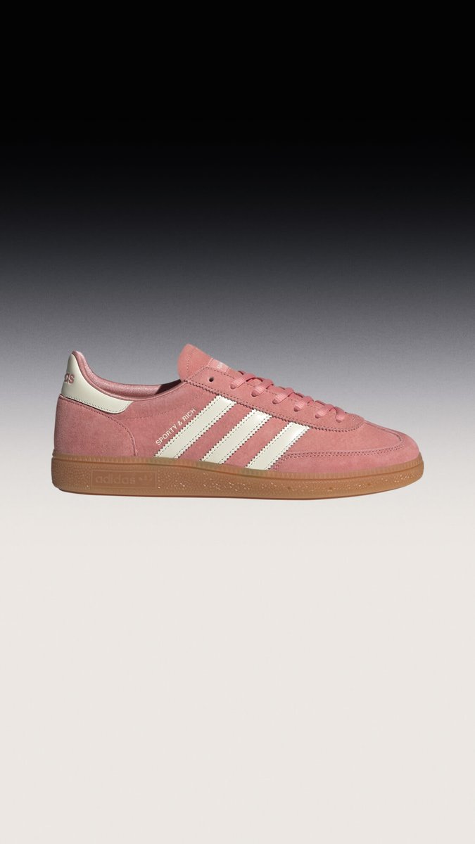 toneek2's tweet photo. CONFIRMEDアプリでハンドボール スペツィアル Sporty &amp; Rich オリジナルス / Handball Spezial Sporty &amp; Rich Originalsが限定発売！今すぐCONFIRMEDアプリをゲットして、この商品の限定発売に登録する。#adidasconfirmed https://t.co/numtRL9gfA

#adidas #sportynrich #handball https://t.co/Ie5RpXZMki