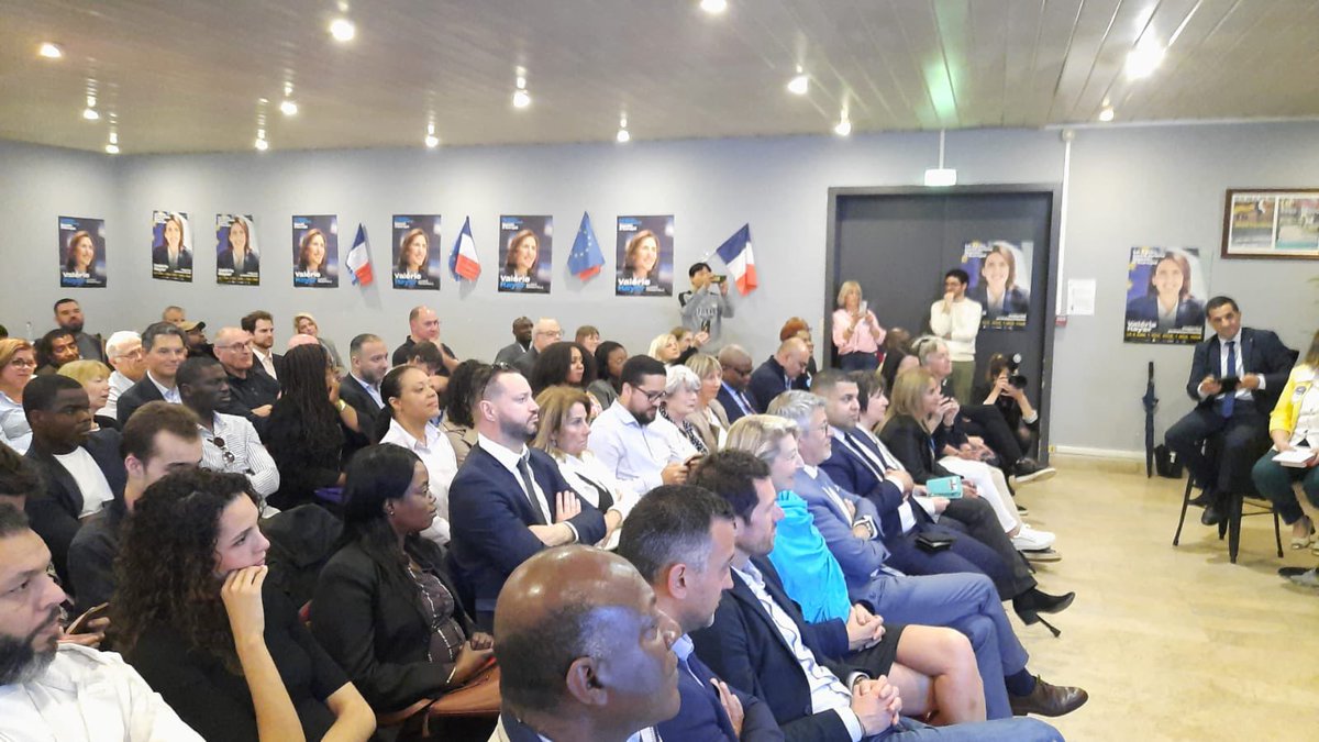 modem93's tweet photo. @BORIEFranois2 @jnbarrot @Elisabeth_Borne @Capo_Canellas @ShannonSeban @ValerieHayer @BesoindEurope @soniabakhti @PO_Carel @veroniqueDAUVE1 @renaissance_SSD Ne nous remerciez pas 😉 https://t.co/oarkh7lvQ3