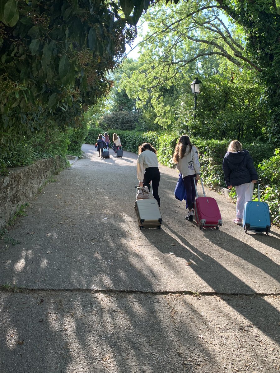 Ayer pasamos un día excitante lleno de muchas actividades divertidas. Hemos dormido sin ningún contratiempo y ya esta todo  recogido. Ahora a desayunar y seguir disfrutando de este maravilloso entorno
<a href="/HBSTORREJON/">Humanitas Torrejón</a>