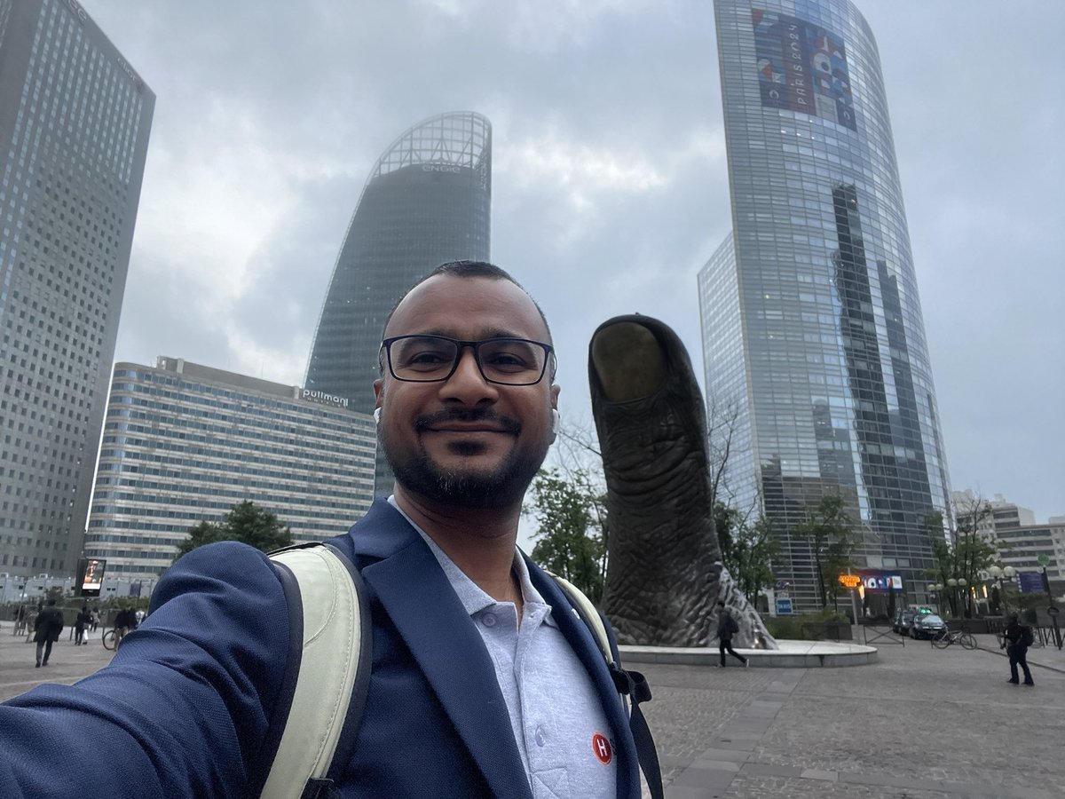 Today is another day at #SmartHelio where I am in Paris to meet some solar IPP and developers. 

France has been on the forefront of #energytransition and happy to be part of it. I truly believe that #AI will accelerate our effort towards a cleanse future. 

#climate