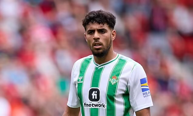 👀 Betis value Riad at around £15million and talks have taken place with Palace representatives in recent days as they look to strike an agreement.

Palace have also discussed Maxence Lacroix and Moussa Niakhaté.

[Mail Online] 

#CPFC