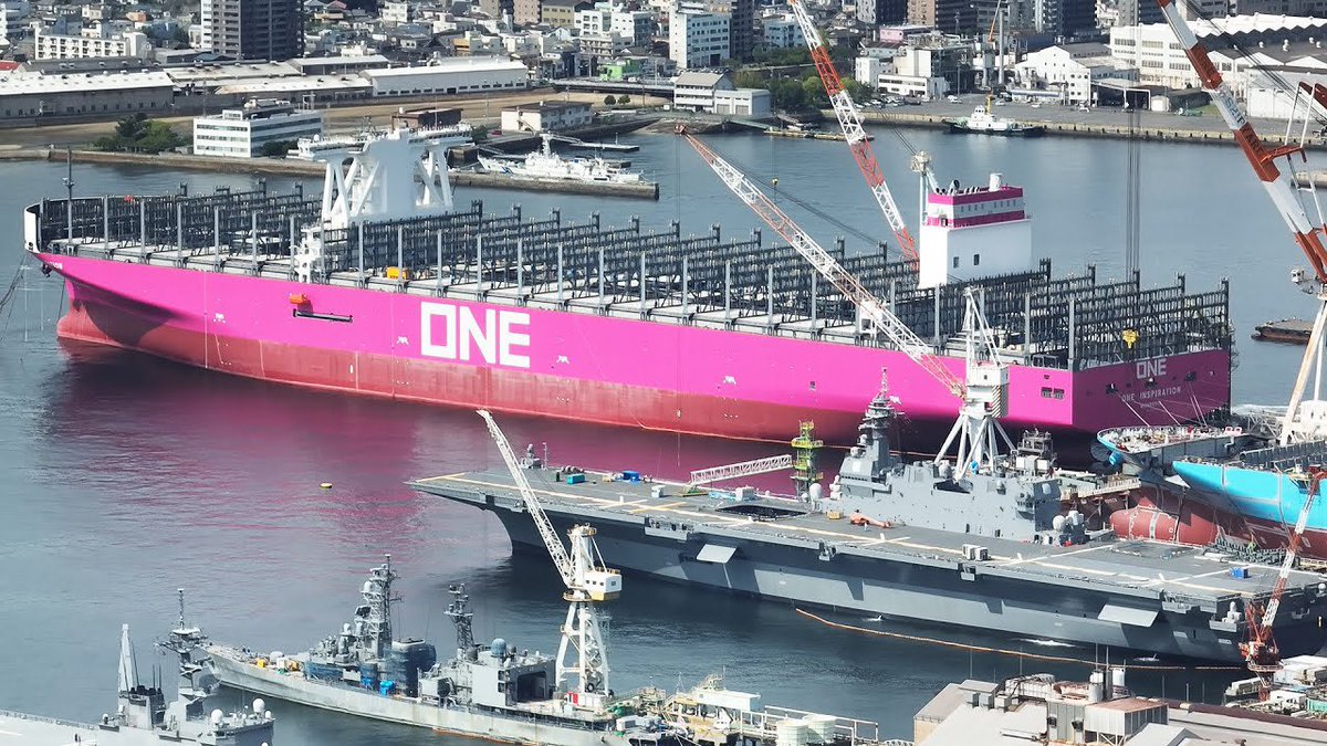 WangHuo62655's tweet image. かが改修の画像が出る度に「かがよりでかい船隣におって草」って散々ネタにされてた船やん

あの船そんな凄いもんだったのか…