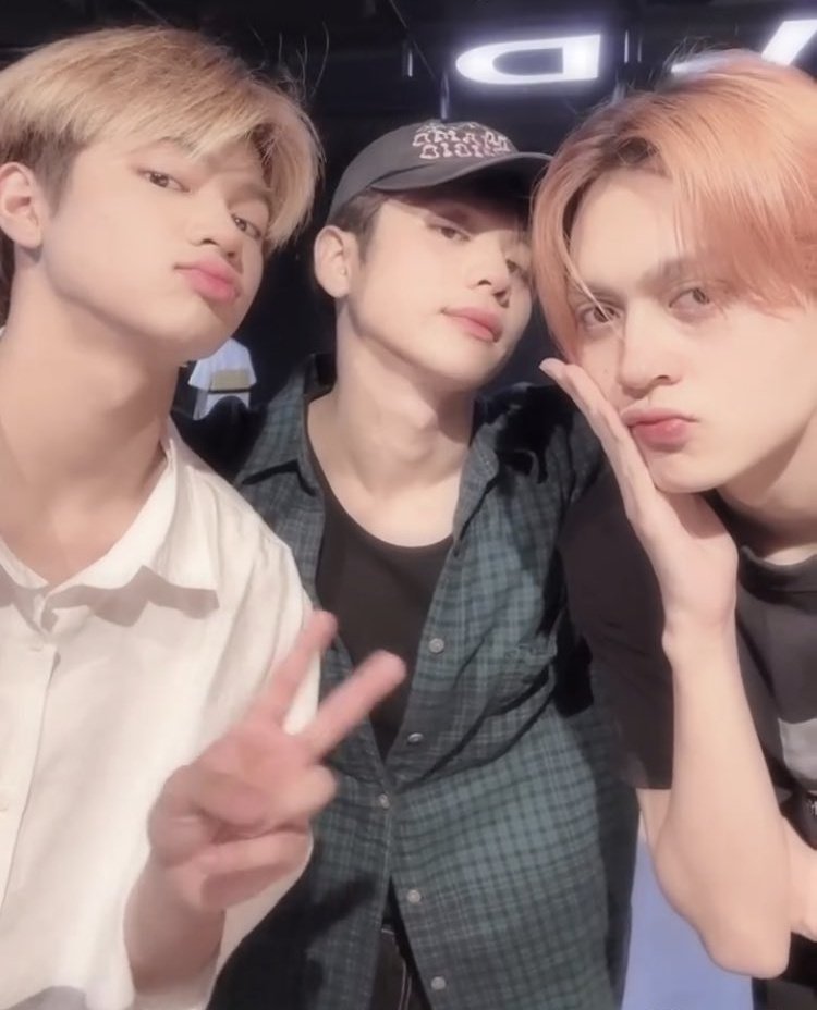 starbunnykoo_'s tweet photo. #TOCHIRO: my MAINS 😭 https://t.co/w0lCJrkAcJ