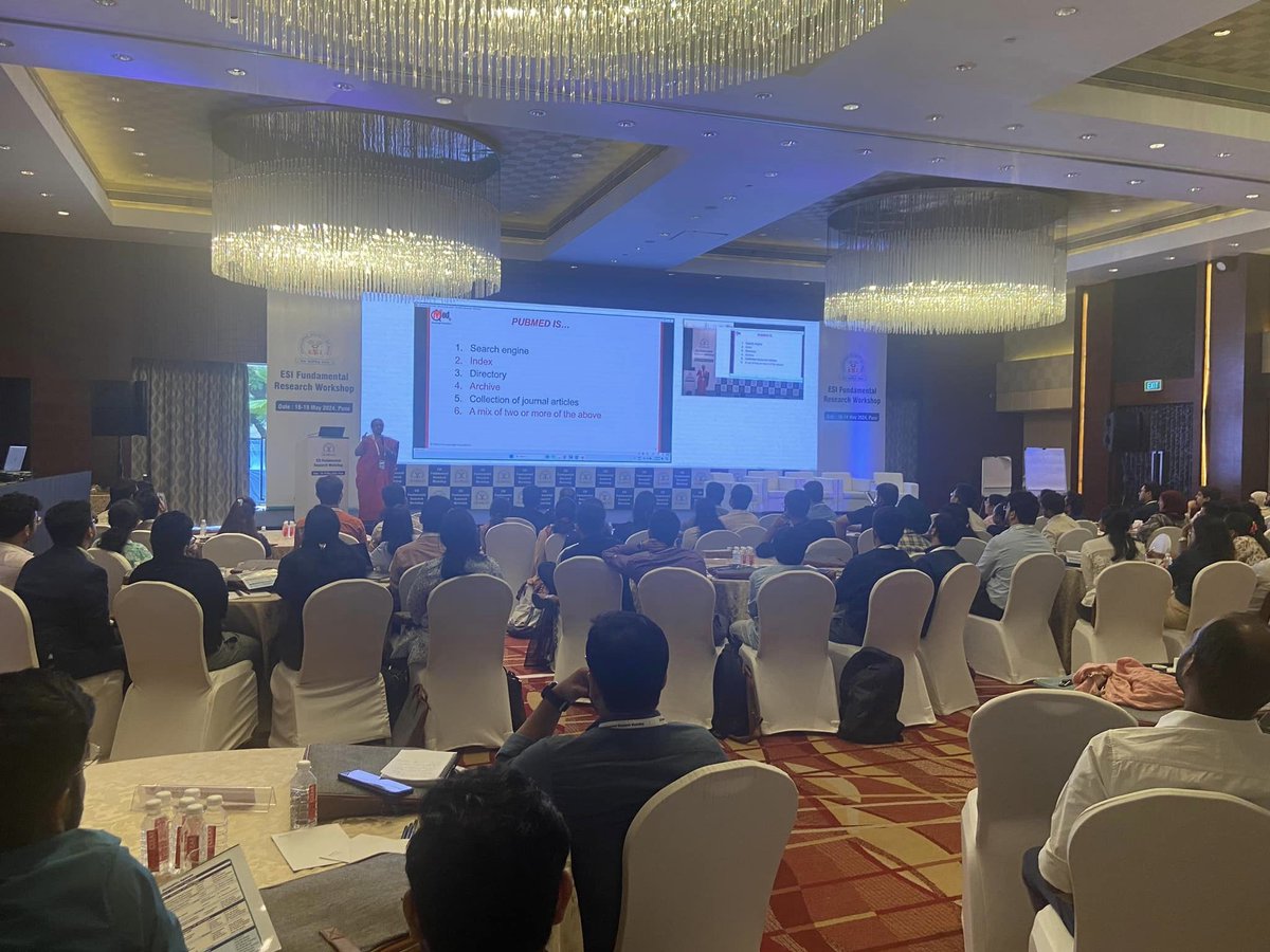 QMedFoundation's tweet photo. Our Founder @vasusri delivered a lecture on #LiteratureSearching for DM Endocrinology Residents.
The audience was interactive &amp; this time Vasu Ma'am did a new format of lecture.
Thank you, the Endocrine Society of India, AFMC &amp; INTAS for their support.
#Research #Workshop #QMed https://t.co/1PCcAvhHIH