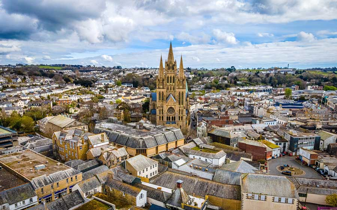 Tweet of the Day: Which is your favourite Cornish town or City? I simply love the #Cornish City of #Truro @VisitTruro @TruroCathedral #CornwallHour @cornwallhour #RiversideWalks #Pubs #Teas #Food #boating #Museums #Attractions #Cornwall Which is your favourite? I Love Cornwall