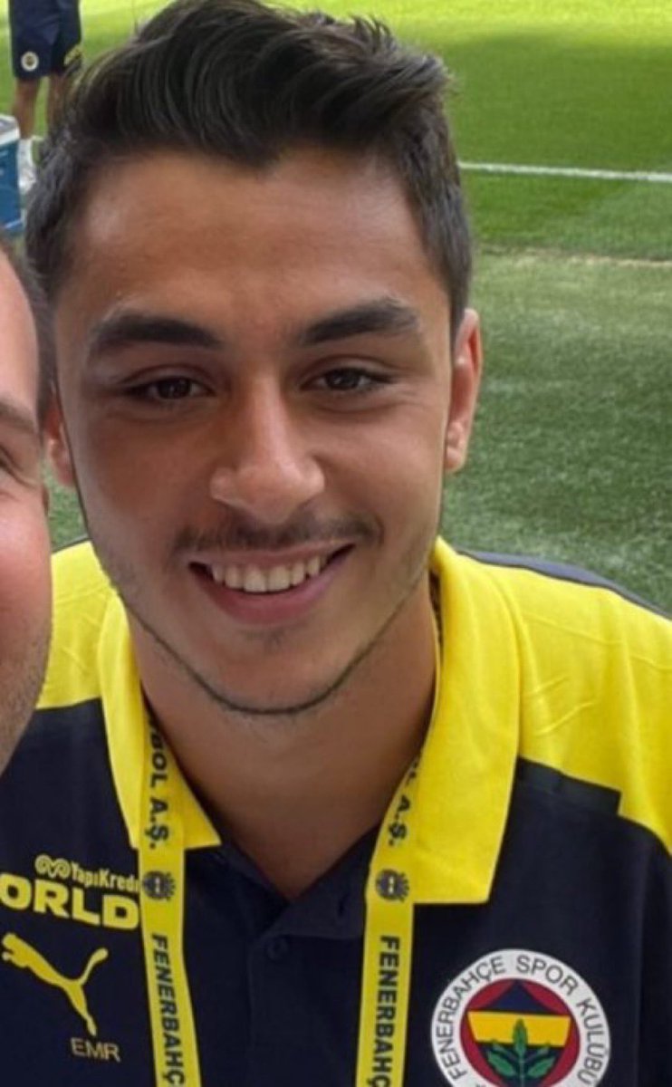 Bu şahsı hâlâ neden tutuklamadınız ?

<a href="/AliYerlikaya/">Ali Yerlikaya</a> <a href="/gul_davut/">Davut GÜL</a> 

<a href="/TC_icisleri/">T.C. İçişleri Bakanlığı</a> <a href="/EmniyetGM/">Türk Polis Teşkilatı</a> <a href="/istanbul_EGM/">İstanbul Emniyet Müdürlüğü</a> 

#GSvFB #KodAdıKAOS