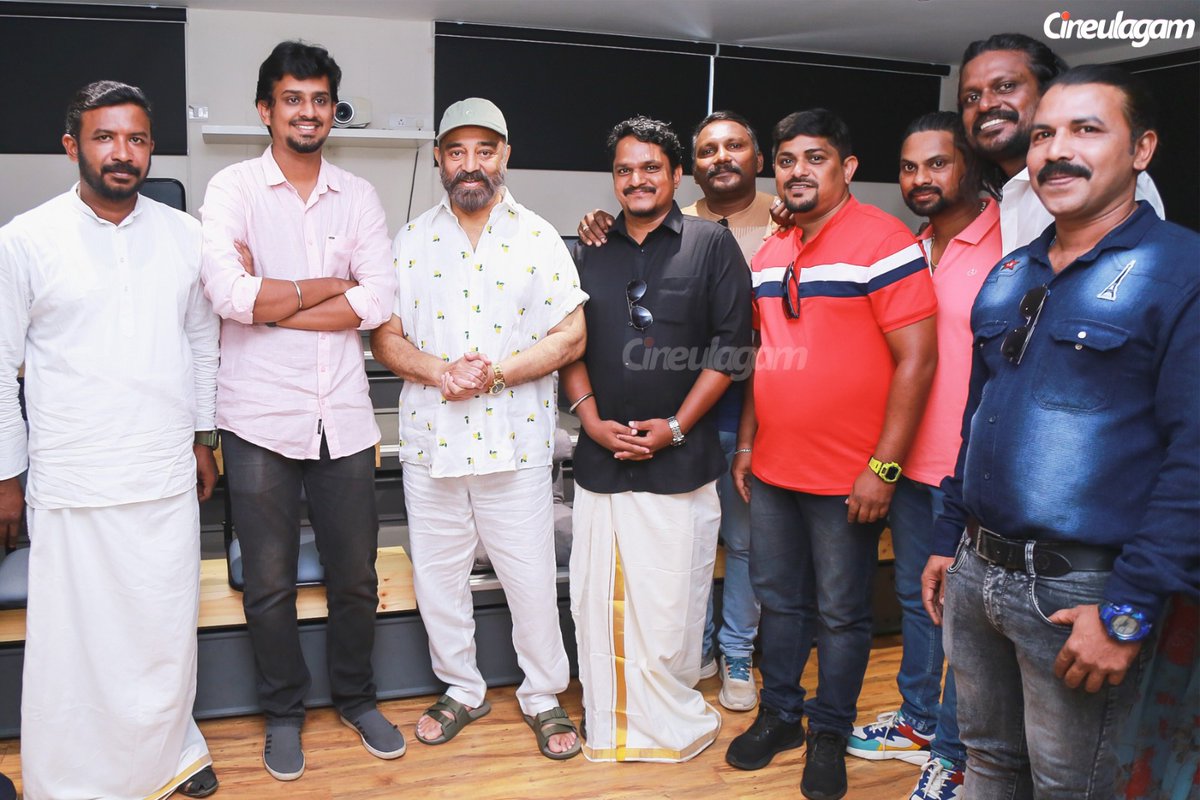 Ramesh Bala (@rameshlaus) on Twitter photo Ulaganayagan x Real Manjummel Boys 🔥
"Dream Comes True❤️"
▶️ youtu.be/rPviv4sF4vs
<a href="/ikamalhaasan/">Kamal Haasan</a> <a href="/RKFI/">Raaj Kamal Films International</a> <a href="/turmericmediaTM/">Turmeric Media</a> <a href="/cineulagam/">Cineulagam</a>
#ManjummelBoys #RealManjummelBoys #KamalHaasan #Ulaganayagan #Kamal #Cineulagam
<a href="/VJ_Krishna18/">VJ Krishna</a> Ulaganayagan x Real Manjummel Boys 🔥
"Dream Comes True❤️"
▶️ youtu.be/rPviv4sF4vs
<a href="/ikamalhaasan/">Kamal Haasan</a> <a href="/RKFI/">Raaj Kamal Films International</a> <a href="/turmericmediaTM/">Turmeric Media</a> <a href="/cineulagam/">Cineulagam</a>
#ManjummelBoys #RealManjummelBoys #KamalHaasan #Ulaganayagan #Kamal #Cineulagam
<a href="/VJ_Krishna18/">VJ Krishna</a>