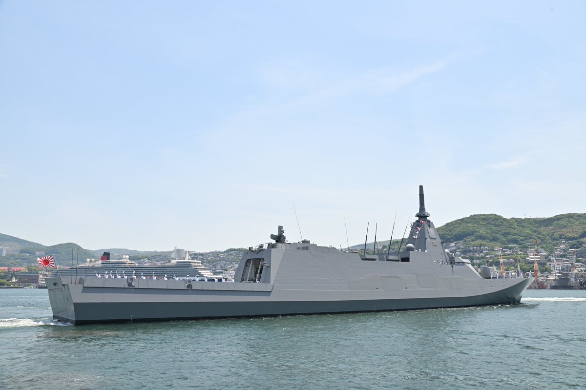 三菱重工業（株）長崎造船所で、護衛艦「#やはぎ」引渡式・自衛艦旗授与式が実施されました。 本艦は、#もがみ 型護衛艦の５番艦であり、第１４護衛隊所属として、#舞鶴 に配備されます。 よろしくお願いします！ #FFM #就役 #新型 #矢作川