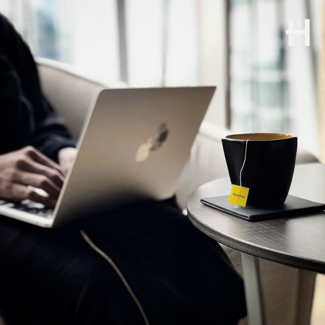haveltea's tweet photo. Rencana beberapa waktu ke depan Di rumah aja sambil ngeteh Haveltea. ☕

Hal yang sederhana tapi ngefek banget buat jaga MOOD😅

And then Kita berhak dapetin segelas Haveltea yang enak, dong! ✨

#Haveltea #Indonesiantea https://t.co/9d6gJ34FOS