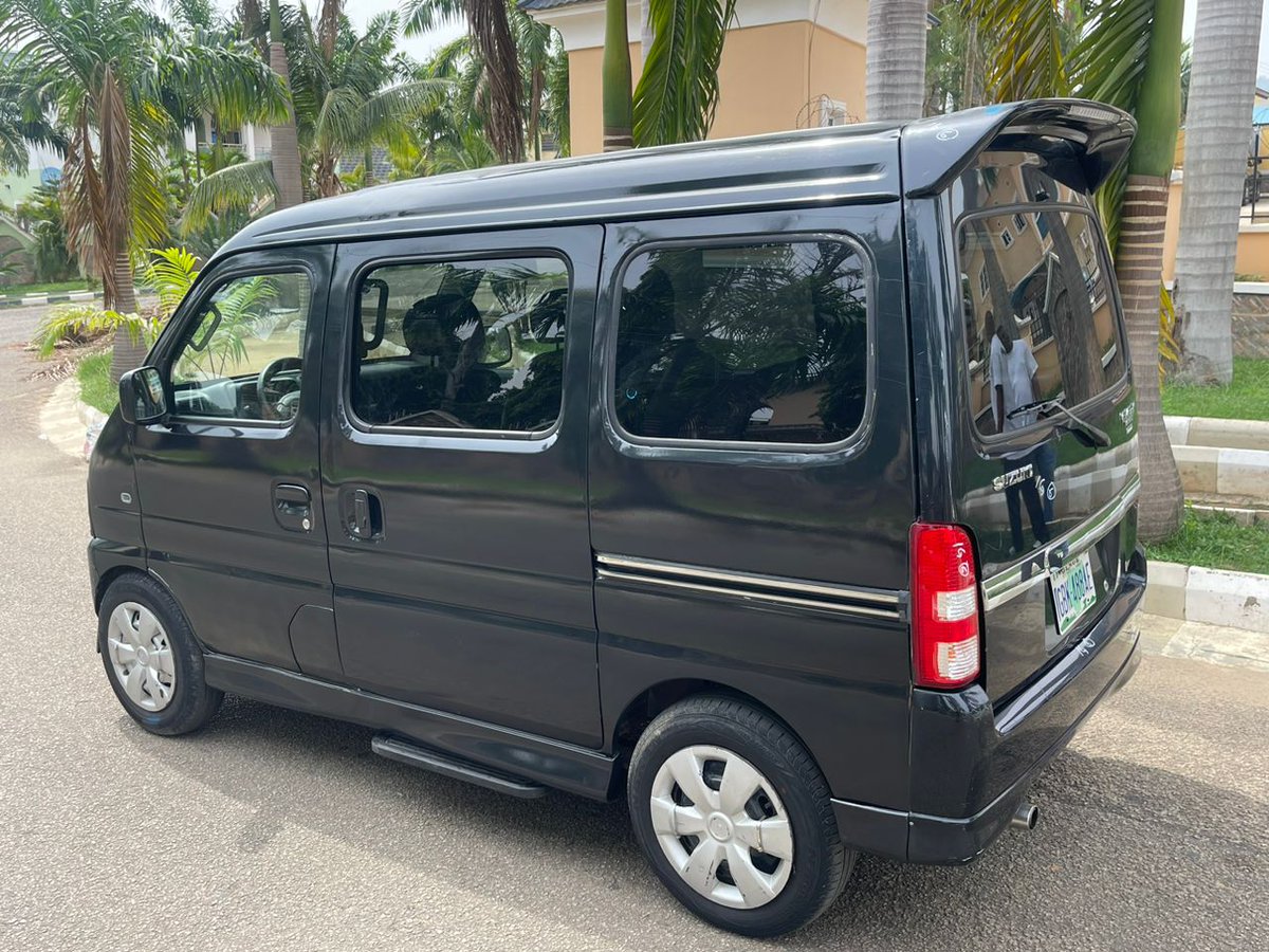 ®️ 🇳🇬REGISTERED 
few months 
Super clean
 Suzuki Every 
wagon Mini bus
Accident free 
Full option 
neat body and
 interior
Ac chilling 
➡️ 3.5m
📍Location ABUJA
       Garinmpa