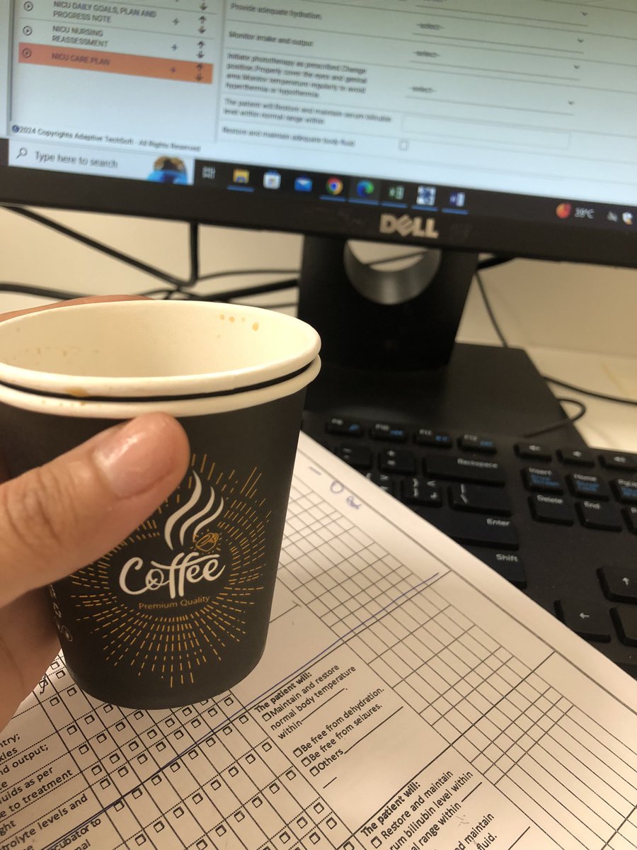 وضعي وانا راجعه للدوام بعد حفل التخرج 😂