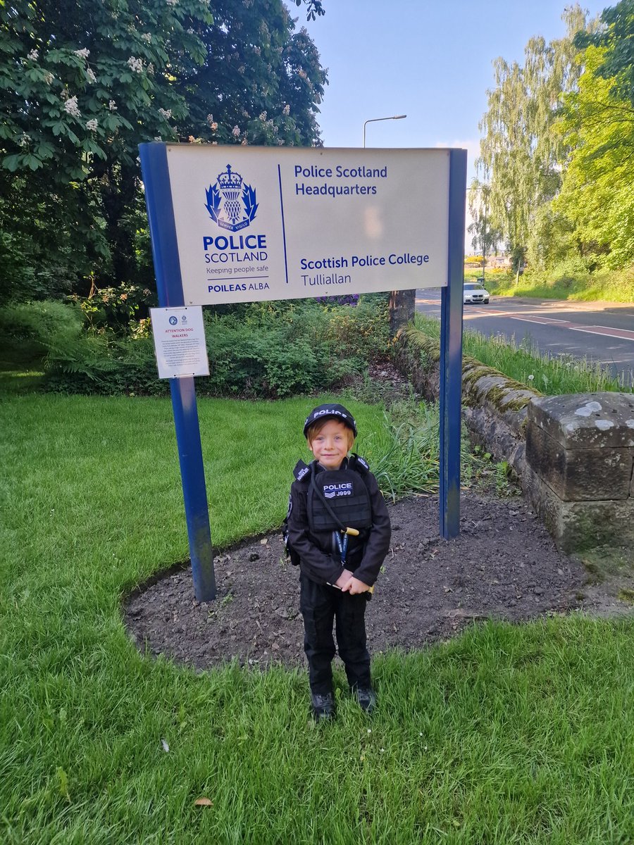 Sgt.Jackson On Patrol (@patrolsgt) on Twitter photo At the police dog trails at Tulliallan! Come say Hi i you see us!... <a href="/PoliceScotland/">Police Scotland</a> <a href="/PSOSDogs/">Police Scotland Dogs</a> <a href="/The_NFRSA/">NFRSA</a> At the police dog trails at Tulliallan! Come say Hi i you see us!... <a href="/PoliceScotland/">Police Scotland</a> <a href="/PSOSDogs/">Police Scotland Dogs</a> <a href="/The_NFRSA/">NFRSA</a>