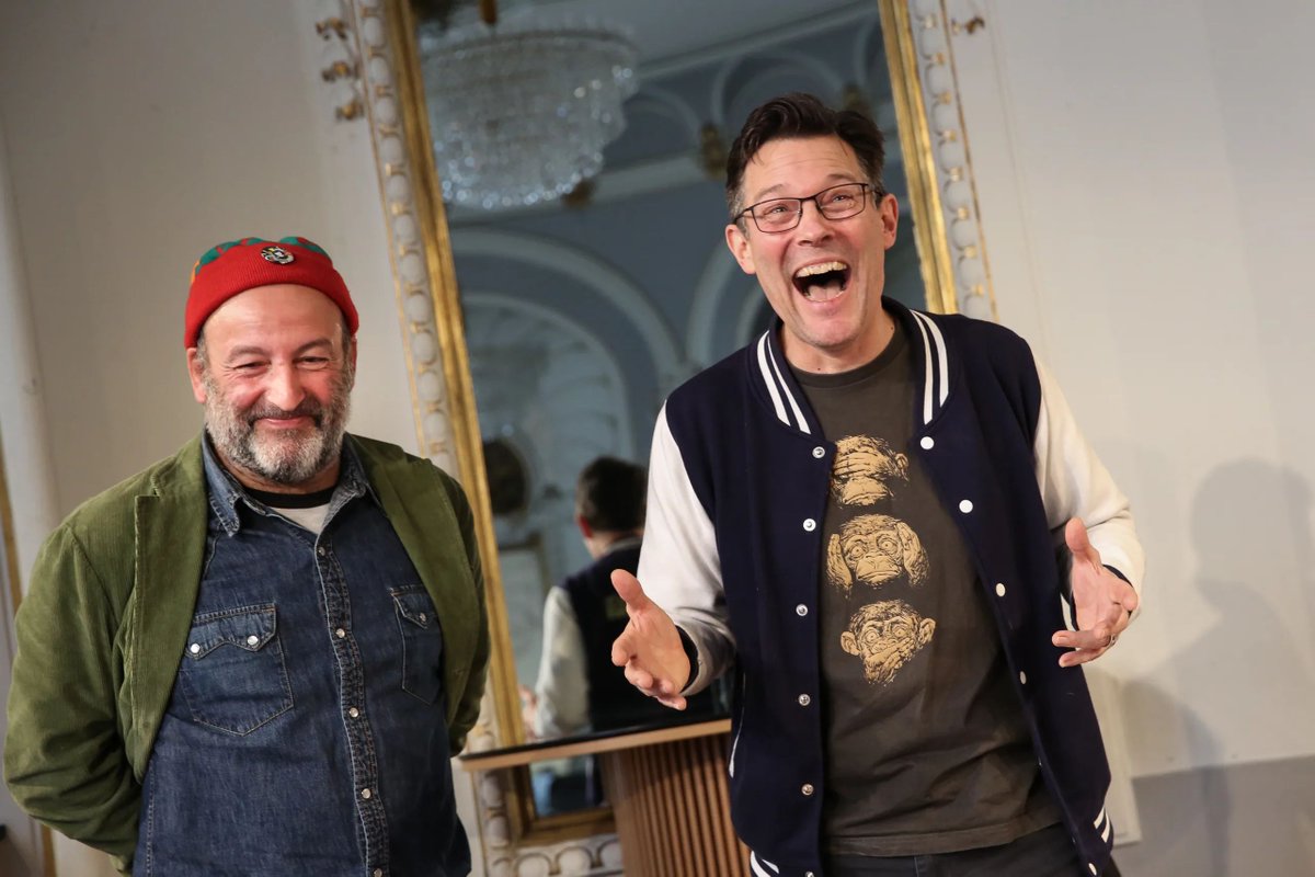 Spymonkeycomedy's tweet image. There are a couple of spaces that have opened up on our LA 2-week #TheatreOfTheFunny Creation School starting next Monday!

Move your Clown work to the next level...

buff.ly/3UT33eX 

#clown #devising #physicalcomedy #physicaltheatre