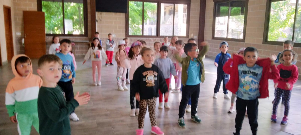 📣Noticias desde la granja📣

😴Noche sin incidentes, aunque algún madrugador ha amanecido antes de tiempo. Los nervios para disfrutar un nuevo día.

🌤️Para hoy se esperan nubes y claros pero buena temperatura.

🥛Aseo, un buen desayuno y listos para todo lo que les espera hoy.