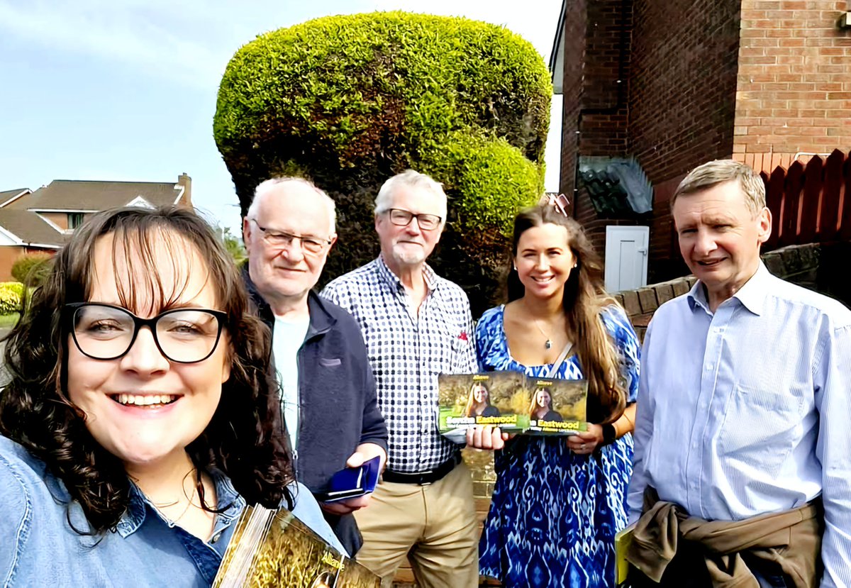 Great to be out & about talking to people in Lagan Valley, listening to what matters to them. We have an opportunity for a new start here, we deserve a strong, positive, progressive voice at Westminster and that's what I hope to be able to do for you 🙏💛 #LetsDoThis!