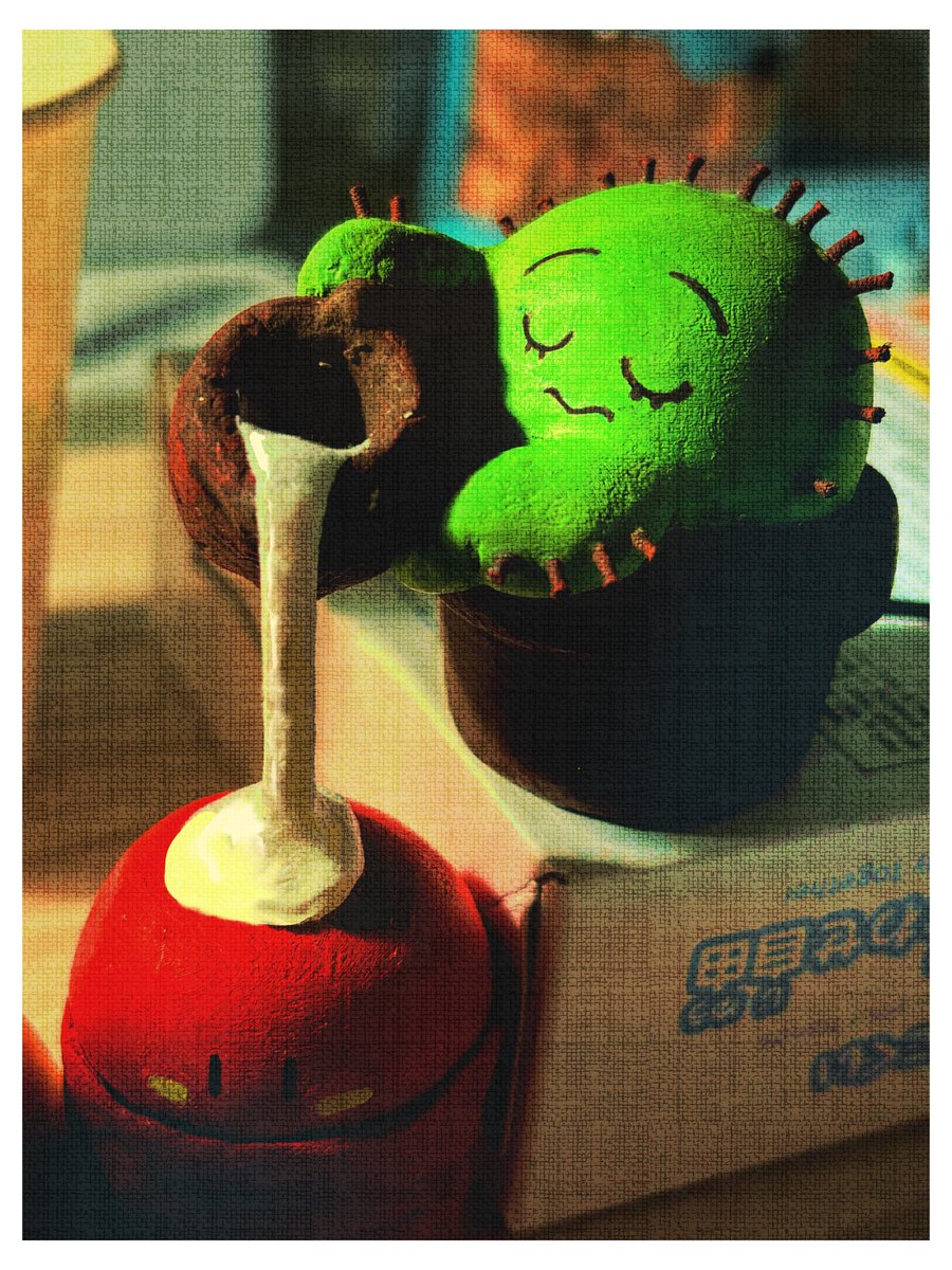 oreshi_00's tweet photo. 『何にでも牛乳を注ぐ仙人掌』1996~
仙人掌が注ぐミルクは、ほそく流れ落ちている。
#ぐちつぼを許さない https://t.co/77jkzL5crA