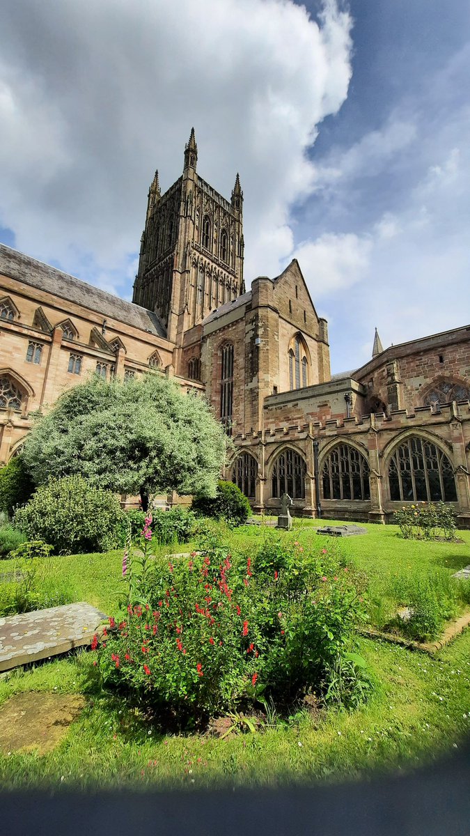 christel_UoB's tweet photo. Busy weekend... Worcester, Brum, Tardebigge, Redditch... @WorcesterTIC @visit_bham @VisitWorcester #forgemill #needlemuseum #redditch #tardebigge https://t.co/H5q15aC5vW