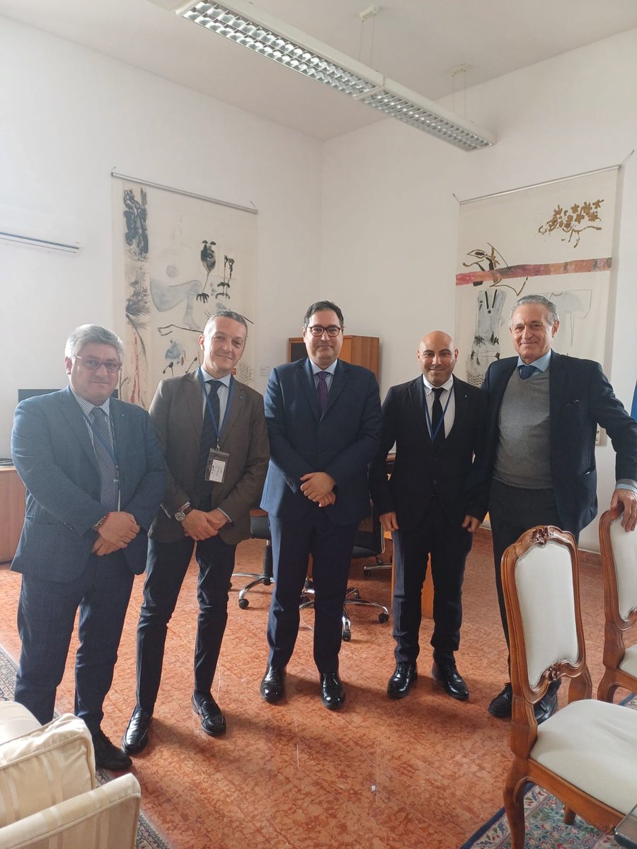 Scuola-Lavoro. La @UilMilanoLombar e la @uilscuolanazio1 a Roma per la formazione dei giovani etiopi uilmilanolombardia.it/scuola-lavoro-… @Vizza1972 @VincenzoCesare2 @edacquino @montedurototi @enriazz