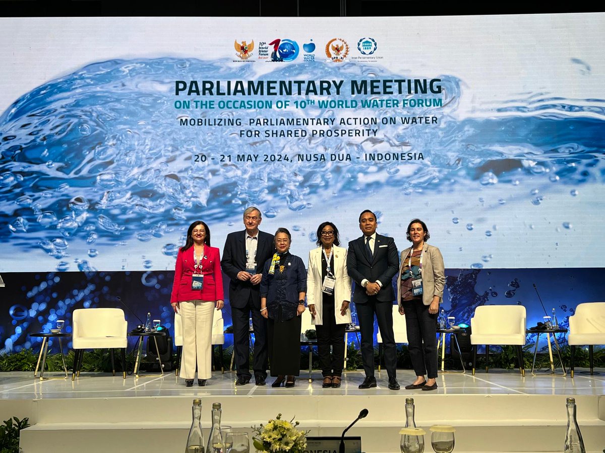 At the #WorldWaterForum2024 Parliamentary Meeting, I underscored the vital role parliaments play in bridging gaps in water access through both the bottom up and top-down approaches. Thanks to @IPUparliament and @DPR_RI for this opportunity. #WaterAction