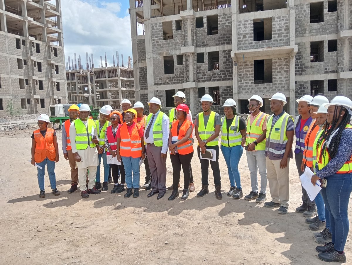 As part of BCM 6108 Site Management, our Master of Arts in Construction Management students conducted a site visit at the proposed social housing units at the Meteorological Department (Mukuru) on May 15, 2024 @UoNbuiltenviron @uonbi @cresa_uon @arch_pnjeru @UNCTVke @UNCradioke