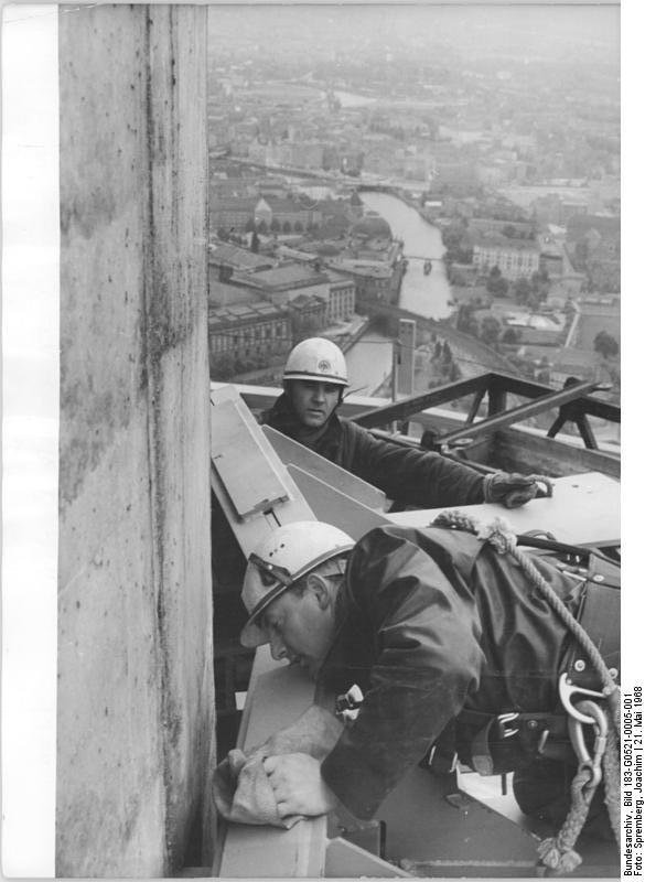 21 May 1968: workers build the steel skeleton for the sphere of the Fernsehturm, 200+ metres above East Berlin (1/2, via Bundesarchiv)