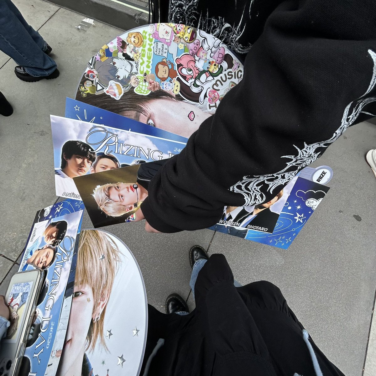 _shotar00_'s tweet photo. #RIIZE_FANCON_IN_LA ☀️🩵🧡 https://t.co/UfUtkKtWhM