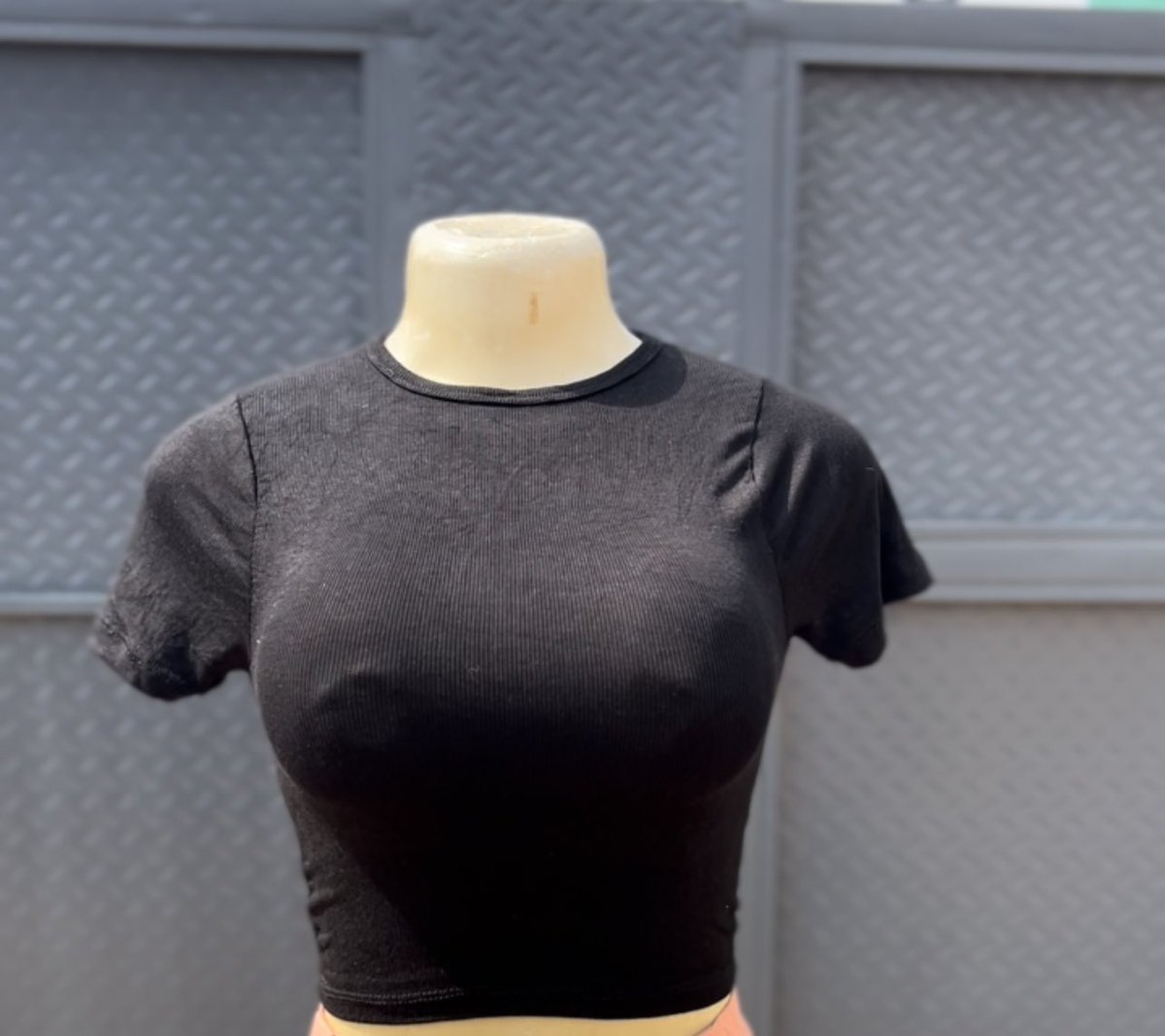 Zenasleek's tweet photo. 3k tops available #GodMorningTuesday https://t.co/yt6azpdenE