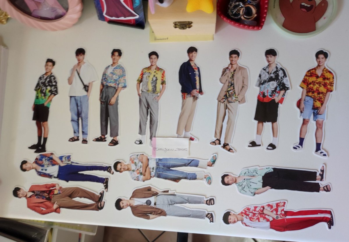 bbykyuju's tweet photo. Vendo qualche cosina dei thai boys, i kazz 25 l'uno trattabili e gli sticker dal cofanetto del Y Love You Fan fest 1 euro l'uno o 10 euro tutti

#wts #MewGulf #MileApo #Mew #TayNew #GMMTV https://t.co/mhxkzND3Kp