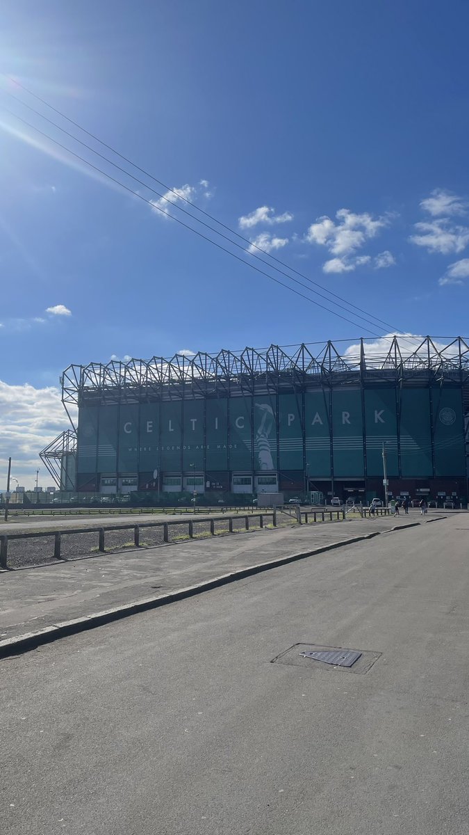 DGJournalism_'s tweet photo. Loved being at Celtic Park last night for the @GSFAfootball Cameronian Cup Final between @HolyroodSec &amp; @BearsdenAcademy with @yfst. It was a good game &amp; it wasa pleasure to be at Parkhead! https://t.co/Edp9rQjj7T