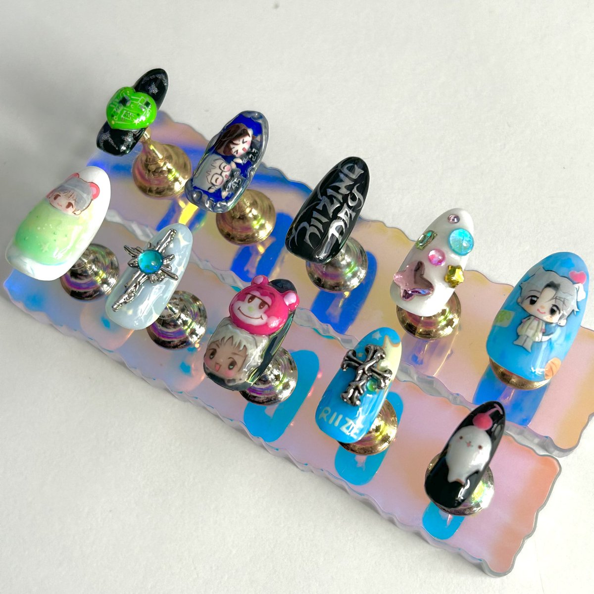 Also these are the nails I did for the fancon 🤚🥺
#RIIZE