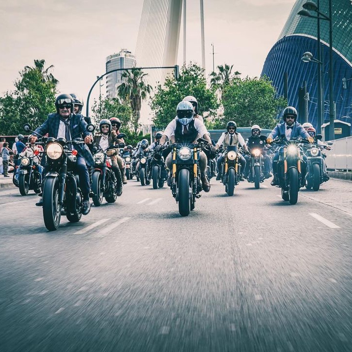 gentlemansride's tweet photo. Last Sunday we rode side-by-side worldwide, and itโs great to look back at a wonderful day with the pictures we keep on receiving.
๐ฎ๐น Milan ๐ฌ๐ง Margrate ๐ช๐ธ Valencia ๐ฎ๐ณ Mumbai
#DGR2024 #GentlemansRide #SideBySideWorldwide #ridedapper #menshealth https://t.co/gPDVYq2AG3