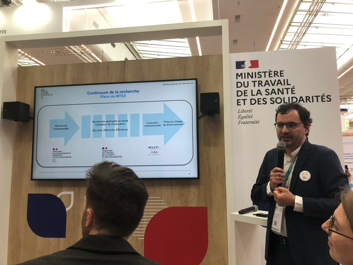 gircisoho's tweet photo. #Santexpo24 Présentation à 4 voix sur la Recherche en Soins Primaires sur le stand @Sante_Gouv
Intervenants :
L.DaCruz, Teddy Leguiller, B.Mezerette &amp; Pr @JulieDupouy https://t.co/HWbkmuMy61