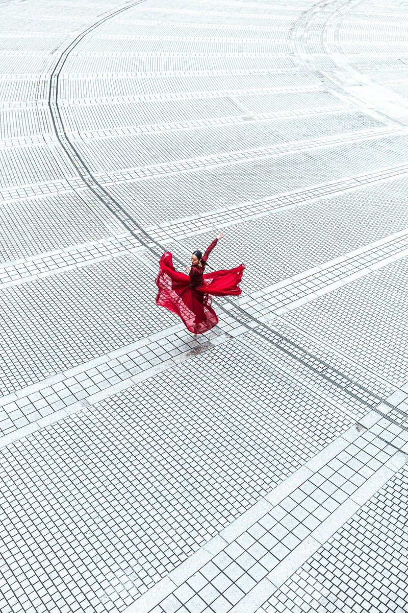 Dancer: 岡 博美 <a href="/romihin/">ひーさん</a> 
📸: @hamashow_works 
📍: 東京都庁

—————————
CANON @make_the_moment 
@eos_canonjp 
R6 mark-Ⅱ
EF70-200mm F2.8L II USM
SS 1/500 F3.2 ISO1000
—————————

#dancephotography #dancephotographer
#hamashow #hiromioka #ballet #balletdancer