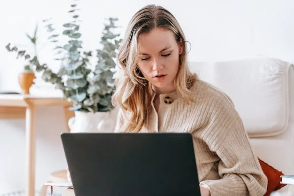 SMJobs_'s tweet photo. #JobNetworkingSites:  Level up your job search!  These social media-focused job networking sites will connect you with top employers: [List 2-3 social media job networking sites] CHECK OUT MY BIO 👉 https://t.co/MPYL7DO7fk