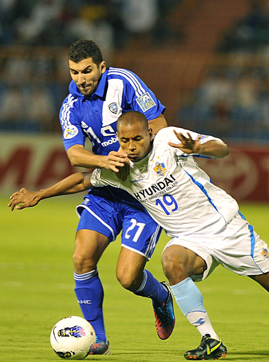 🎙️ عادل هرماش - لاعب الهلال السابق : 'الديربي الأول لي كان ضد النصر ولايمكن نسيانه وقتها انتصرنا بنتيجة 3-0.'