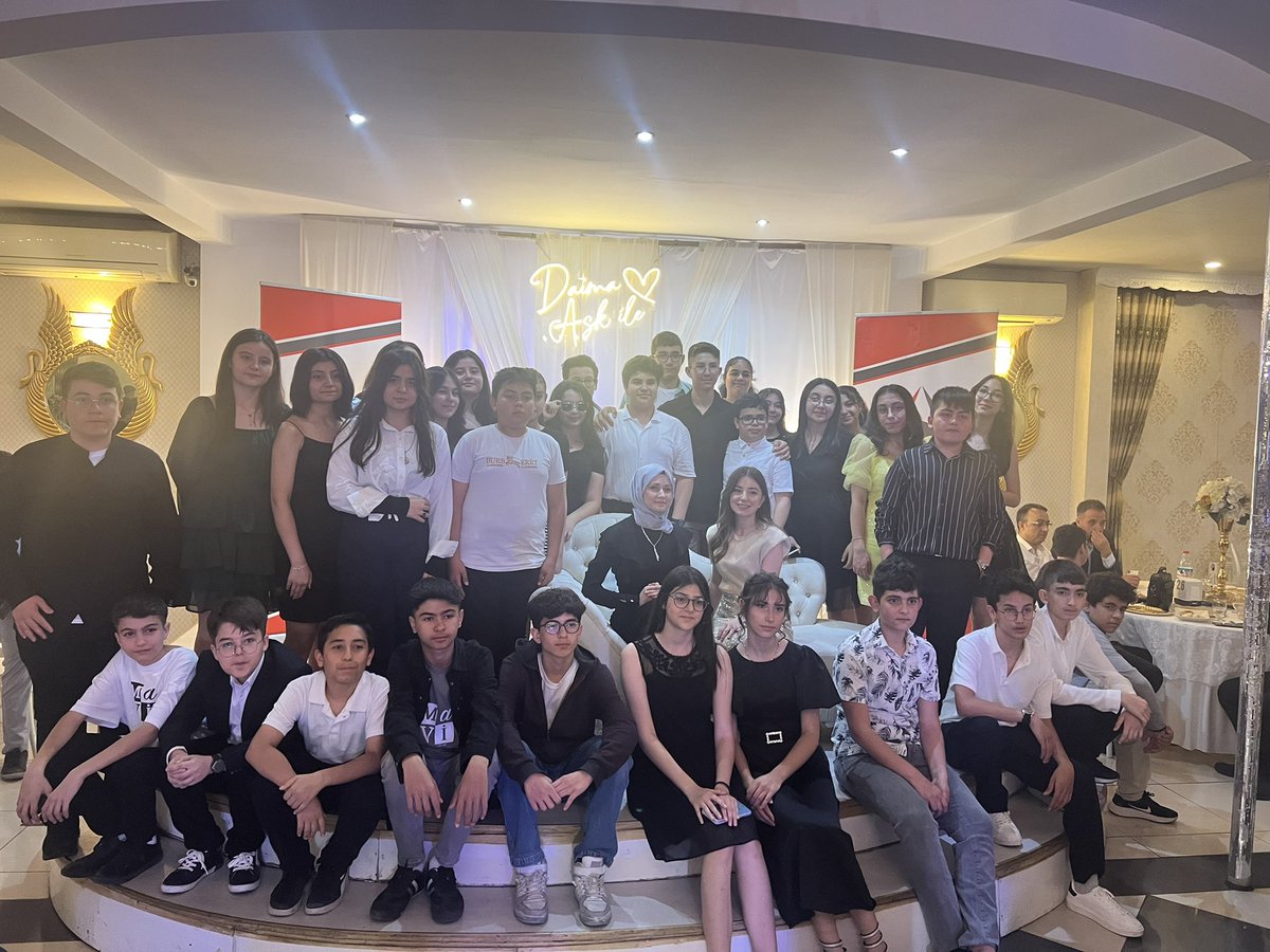 Esra_Alkn's tweet photo. Benim Ekip🤍
İdeal Eğitimin iyikileri 🤍
Bazı vedalar https://t.co/5KOeezwOxe