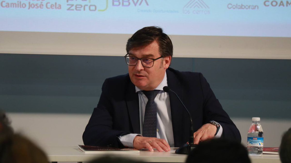 Madridiario's tweet photo. #VivirEnMadrid Álvaro González López (@AlvaroGLopez), delegado del Área de Políticas de Vivienda del Ayuntamiento de Madrid: "Hablamos de los jóvenes porque de las 12.000 viviendas planificadas en esta legislatura se destinarán a jóvenes y familias"

https://t.co/JHobcbXgrw #Madridiario 

📹 Sigue en directo 
https://t.co/YlF8CZVK50