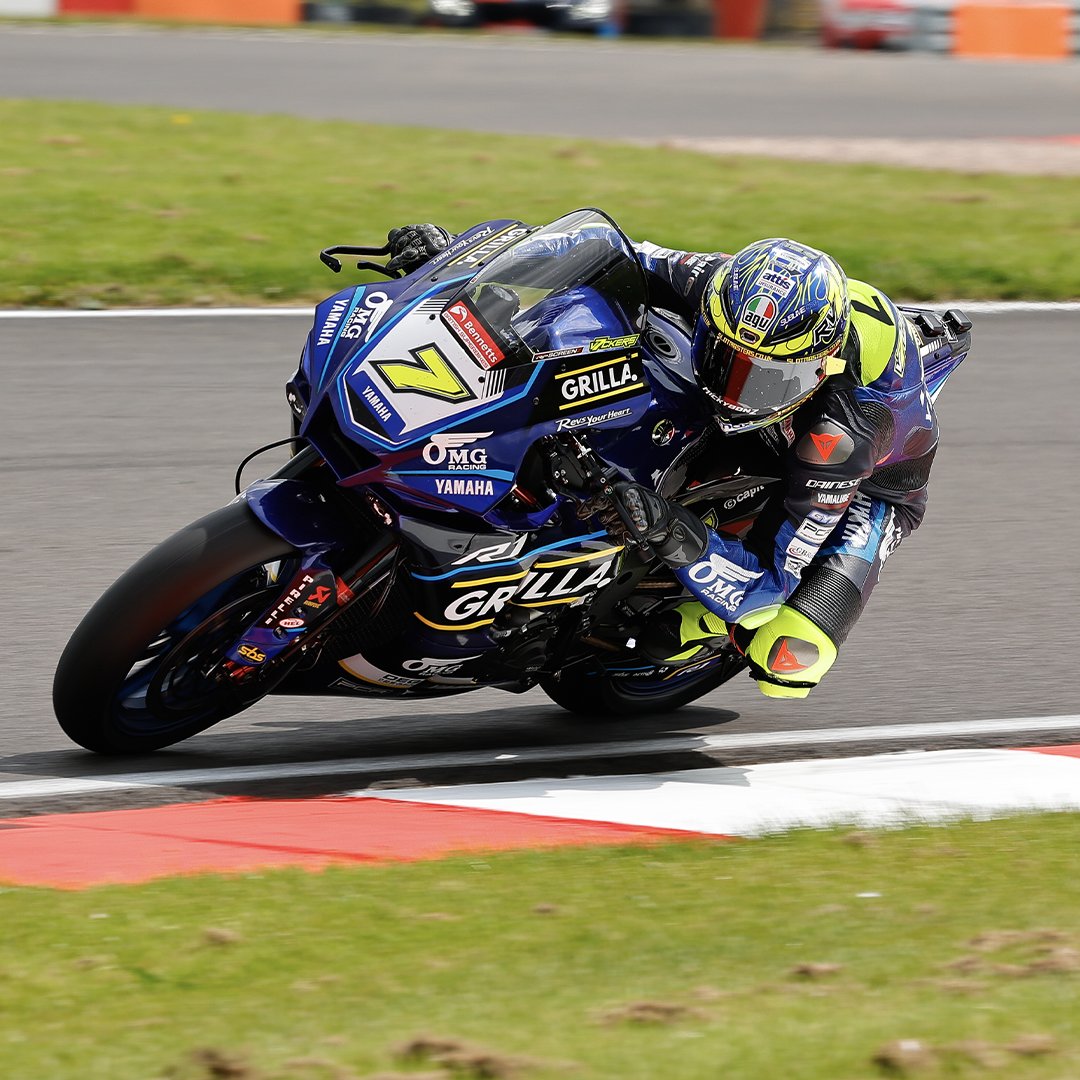 MEDICAL UPDATE: Ryan Vickers Following a crash in Bennetts BSB race two at Donington Park, Ryan Vickers was transferred to the Queens Medical Centre, Nottingham for further assessment. Ryan has sustained a left collarbone fracture, which will not require surgery.