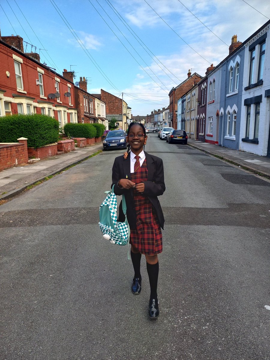 Dami walking to school @AnfieldPrimary #anfieldwalks