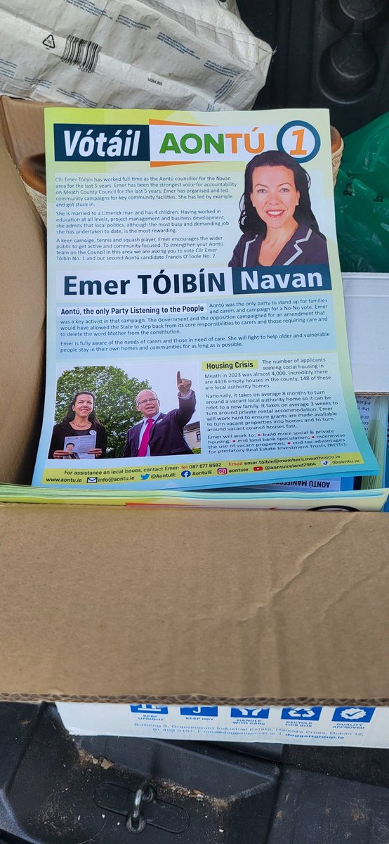 Down to the last box of #LE24 leaflets starting out in the canvasss rail last November 
Delivered to almost every house in Navan & outlying areas
Contact details on the leaflet if you need help or information 
#Aontú
#Navan