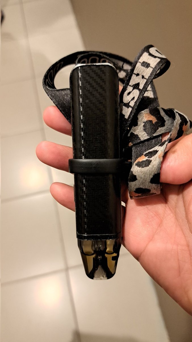 Twitter please do your magic...

Buat Mas2 yg nonton semalem film How To Make Millions When Grandma Dies di <a href="/CGV_ID/">CGV Cinemas</a> DMal -Depok jam 20.00 di bangku E 16 dan ketinggalan vape di bangkunya yg di foto ini, vapenya udah aku kasi ke petugas kebersihan ya, silahkan diambil disana.