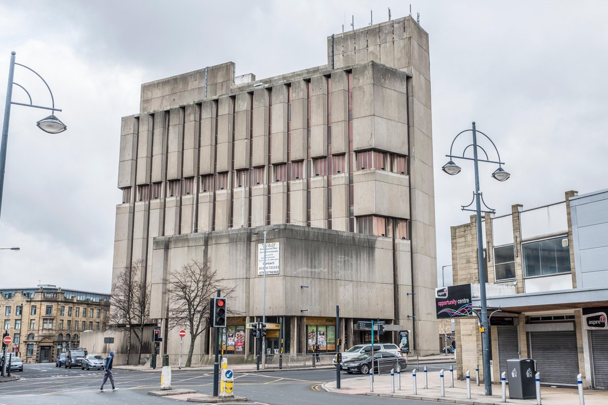 C20Society's tweet image. NEWS // After standing empty for 25 years, the High Point building in Bradford has been rehabilitated by an £11 million residential conversion scheme. Local developer Radii led the project, with a grant from the West Yorkshire Combined Authority.

Designed by John Brunton…