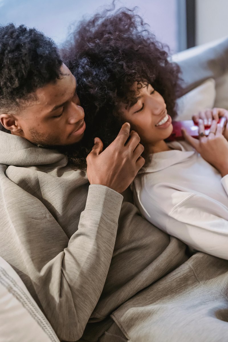 Sickle cell can add extra challenge to our intimate lives . We are asking the tough questions on your behalf by turning to doctors for their take on how to have a healthy love life, and plan a family, with sickle cell. Ask anonymously buff.ly/4bsk0nE