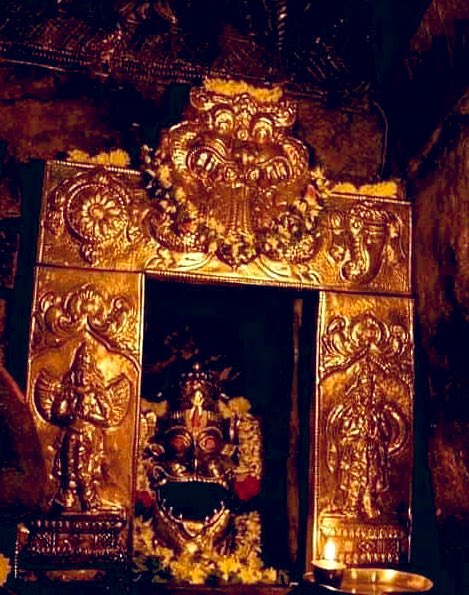 నరసింహ జయంతి శుభ సందర్భంగా శుభాకాంక్షలు 

Sri Panakala Lakshmi Narasimha Swamy in Mangalagiri hills, Guntur, Andhra Pradesh - one of the major temples of Lord Narasimha in India.

We seek blessings of the benevolent Lord Narasimha on the auspicious occasion of #NarasimhaJayanti