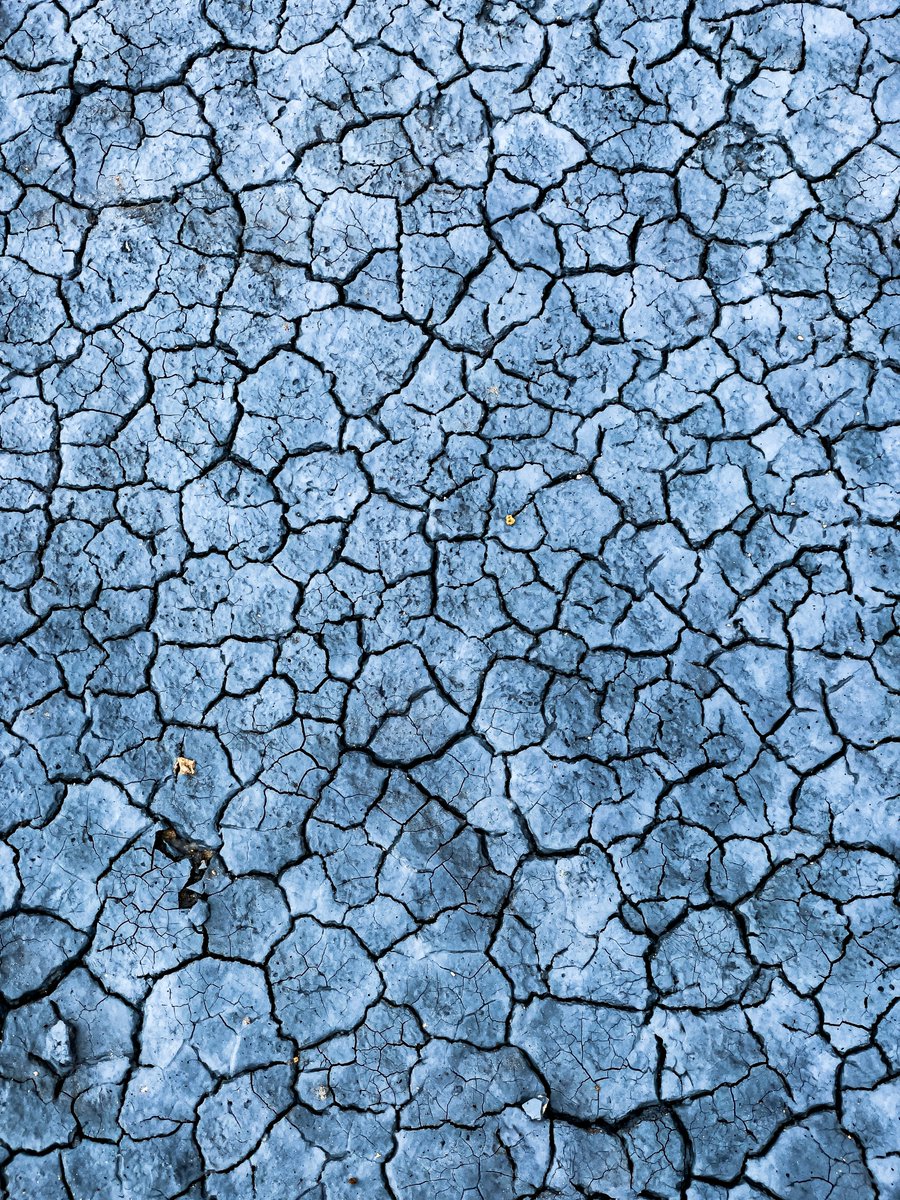 Two views from the same place, Hverir in northern #Iceland